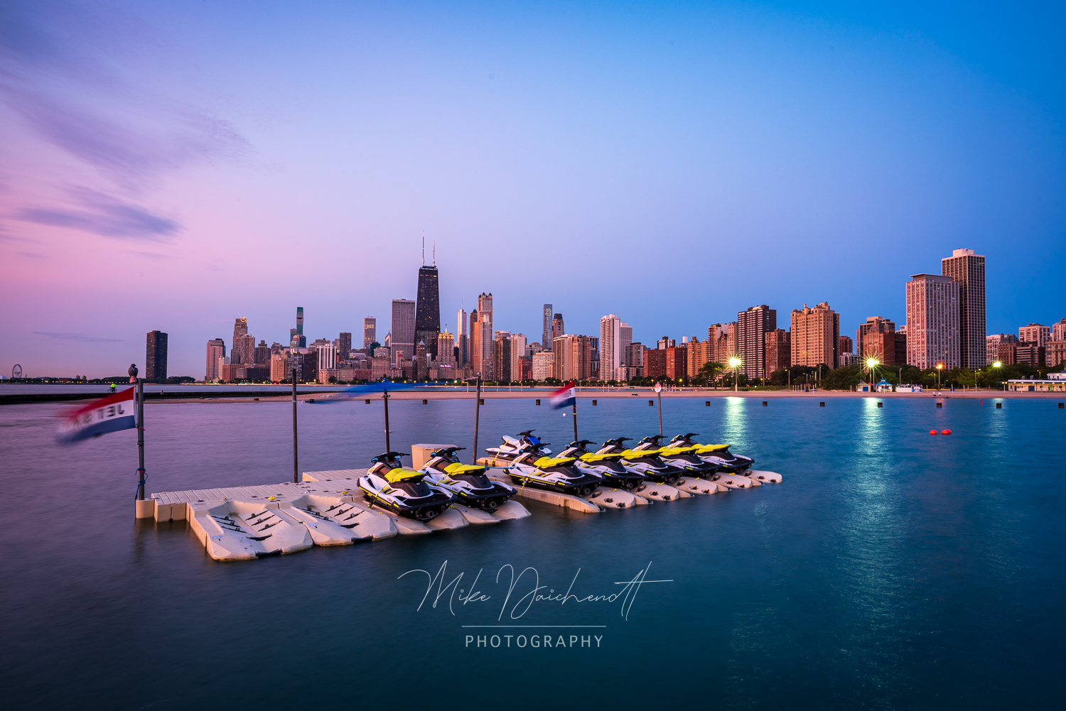 Sunrise along Chicago’s North Avenue Beach